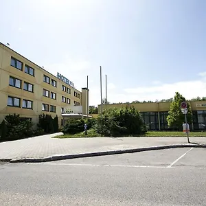 Lenas West Bécs